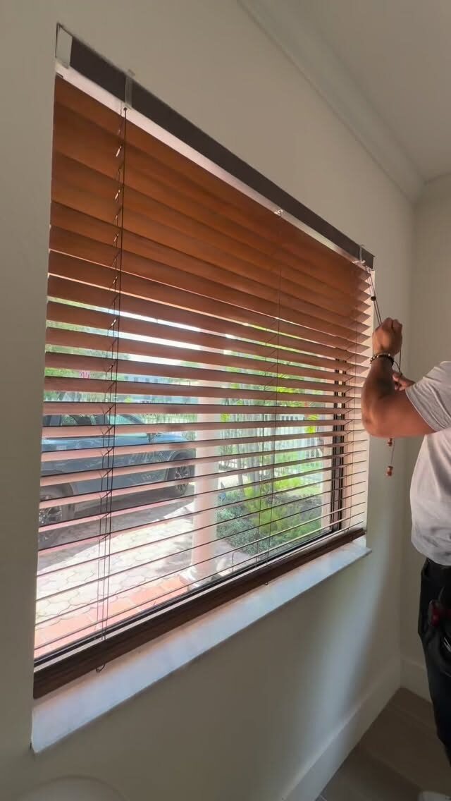 Instagram post from lgsmartblinds. This post is in position 6.